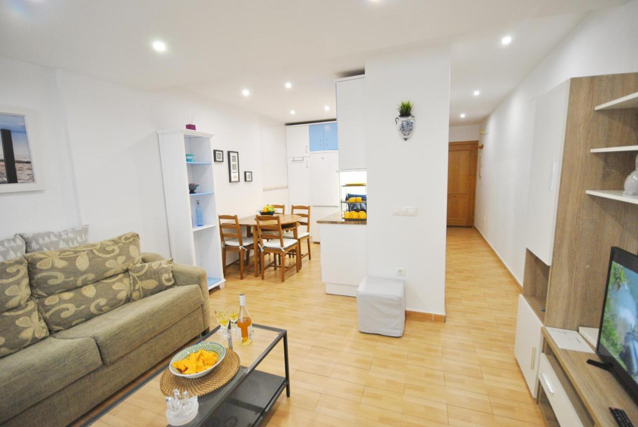 טורמולינוס San Antonio - Beach, Pool And Terrace מראה חיצוני תמונה