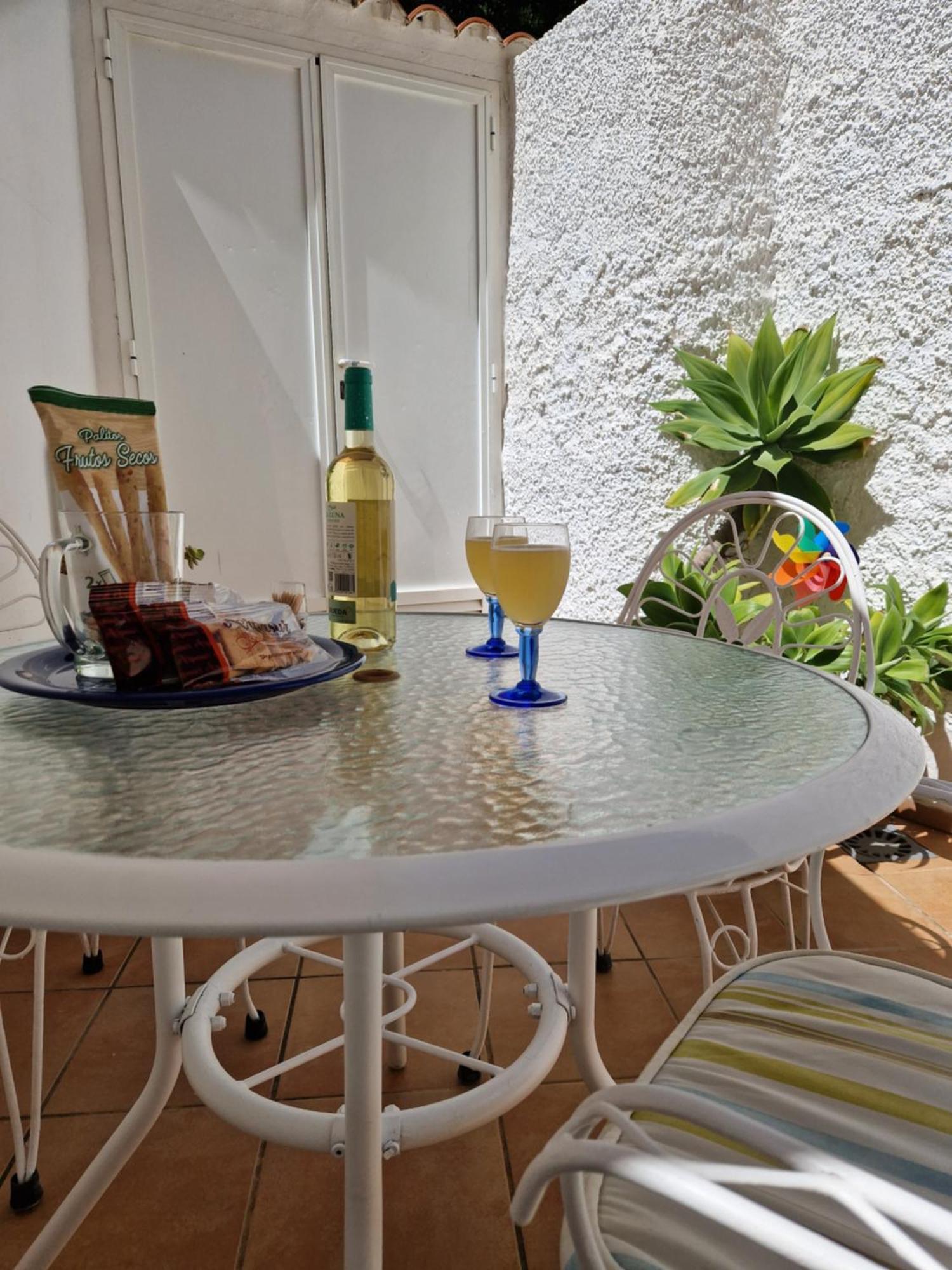טורמולינוס San Antonio - Beach, Pool And Terrace מראה חיצוני תמונה